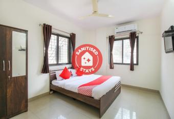 OYO Royal Orbit Blue allows 18 year olds to book a room