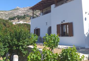 Imellos allows 18 year olds to book a room