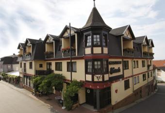 Hotel Hirsch has Balcony rooms