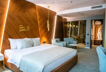 Hotel Pupin Novi Sad allows 18 year olds to book a room