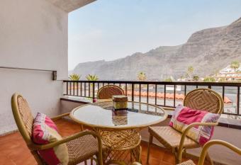 Bungalow Los Gigantes has Balcony rooms