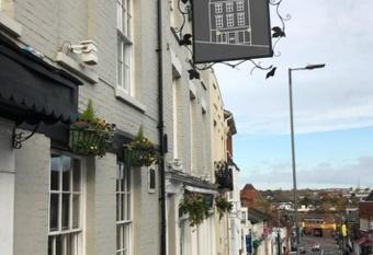 The North Hill Hotel allows 18 year olds to book a room