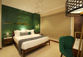 Theory9 Premium Service Apartments Bandra has Balcony rooms