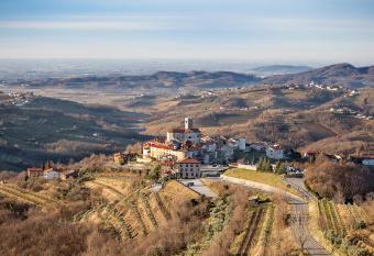 Aldil   Art Rooms, Apartment and Vacation House has Balcony rooms