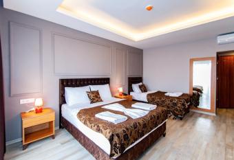 Naz Hotel Old Bazaar has Smoking/Balcony rooms