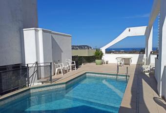 Hotel Canto do Atl  ntico allows 18 year olds to book a room