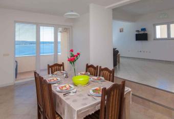 Apartments in Dramalj 39292 has Balcony rooms