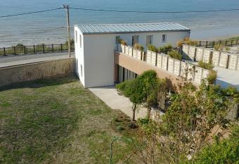 Brise du Large - Maison d Ault has Balcony rooms