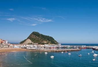 LOA GETARIA has Balcony rooms