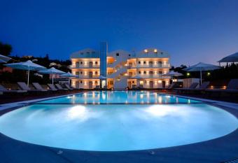 V Luxury Suites allows 18 year olds to book a room