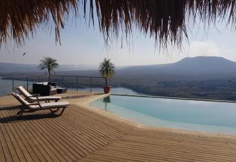 Calalas Lodge allows 18 year olds to book a room