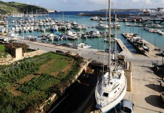 Mgarr Waterfront Cosy Apartment 3 by Ghajnsielem Gozo allows 18 year olds to book a room