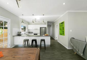 Estilo Bed and Breakfast has Balcony rooms