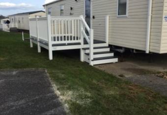 62 Solent Village has Balcony rooms