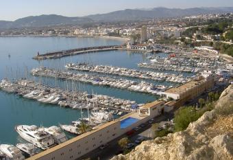 Apartamento Familiar has Balcony rooms