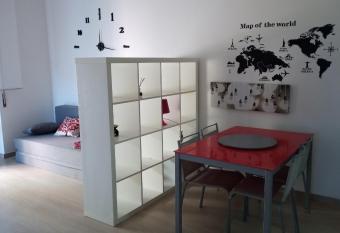 Giordiehouse2 allows 18 year olds to book a room