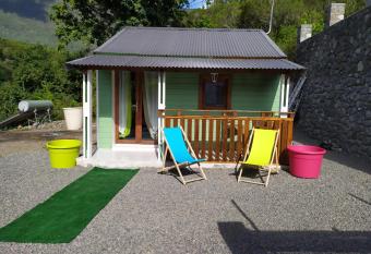 Le Cypr  s allows 18 year olds to book a room