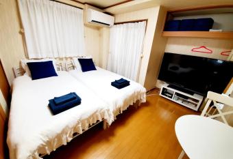 Takaraboshi room 101 Sannomiya10min has Balcony rooms