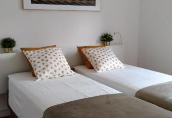 Tomarhousing - Garden allows 18 year olds to book a room