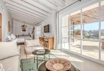 Torre Vella Fontenille Menorca has Balcony rooms