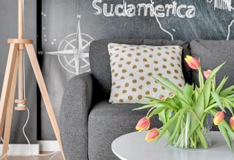 Apartament Cast Away TriApart allows 18 year olds to book a room