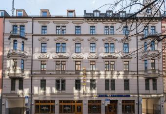 Hotel Bayernland allows 18 year olds to book a room