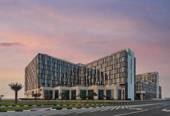 Holiday Inn Dubai Al-Maktoum Airport, an IHG Hotel has Smoking rooms