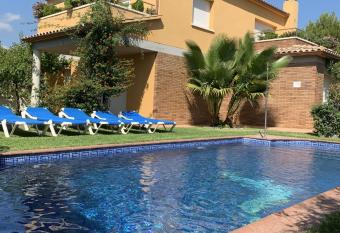 Villa Dacar has Balcony rooms