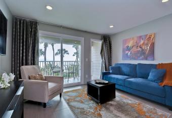 227-Wifi, New Paint, Amazing Views, Close To Bucs Stadium has Balcony rooms