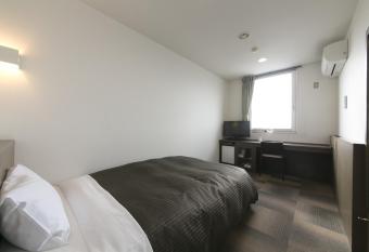 Okadaya Bayside / Vacation STAY 72726 allows 18 year olds to book a room