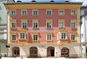 Altstadthotel der Patrizier has Balcony rooms