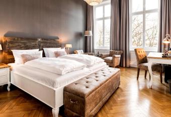 Hotel Alsterblick has Balcony rooms