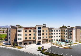 Hampton Inn & Suites El Cajon San Diego allows 18 year olds to book a room