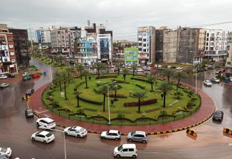 HS Global Apartments has Balcony rooms