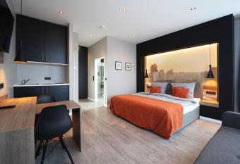 JustStay Grevenbroich allows 18 year olds to book a room