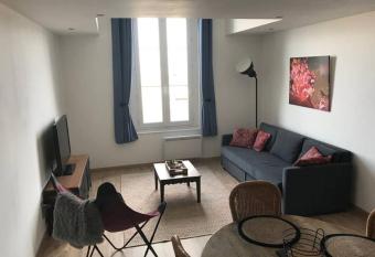 La Buvette has Balcony rooms