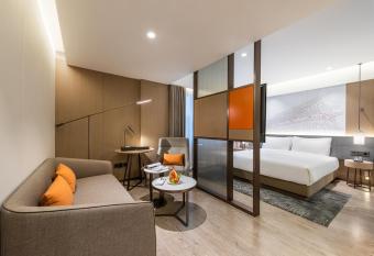 Novotel Xi an The Bell Tower allows 18 year olds to book a room