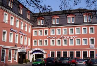 City Partner Hotel Strauss allows 18 year olds to book a room