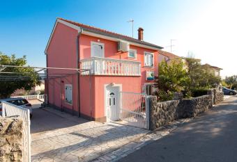 Vila Milano has Balcony rooms