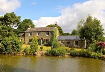 Woodsome Hall Golf Club Dormy House allows 18 year olds to book a room