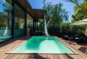 Villa Lares has Balcony rooms