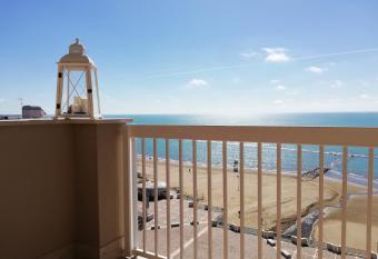 LA TERRAZZA SUL TIRRENO has Balcony rooms