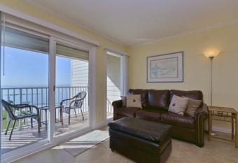 409-Waterfront View, Wifi, Pool, Close To Bucs Stadium has Balcony rooms