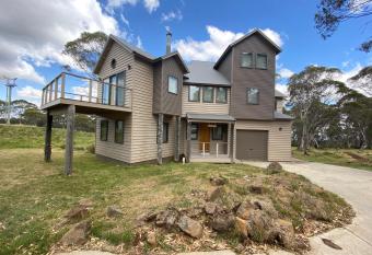 Jasandre has Balcony rooms