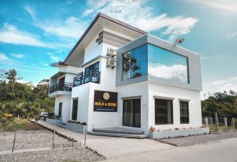 Rold and Roub Home Suites by Cocotel - Fully Vaccinated Staff has Balcony rooms