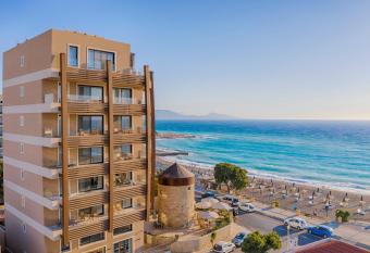 Bellevue On The Beach Suites has Balcony rooms