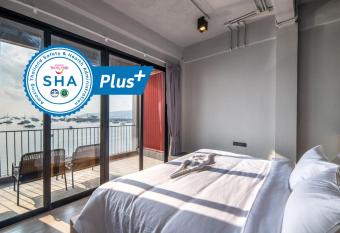 Arch39 Phuket Beach Front - SHA Plus has Balcony rooms