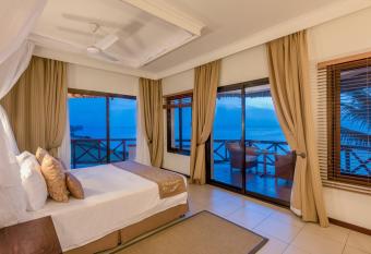 Sea Cliff Resort & Spa has Balcony rooms