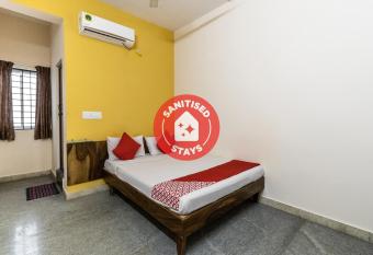 OYO Supriya Lodge allows 18 year olds to book a room