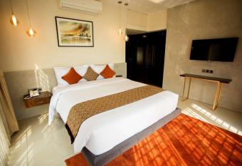 Jatra Flagship Dhaka Lake View has Balcony rooms